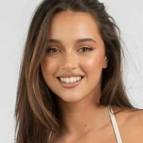 Milly Adamson top model photo