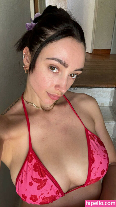 Josephine Lecar model nice pic