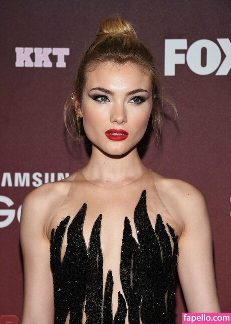 Skyler Samuels xxx actress photos
