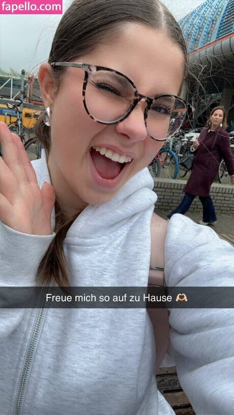 Lilousecret star sexy images