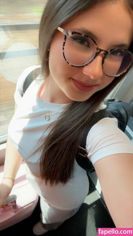 Lilousecret model nudes photo