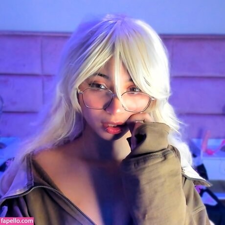 KiittyGang model xxx pictures