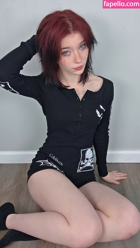 Celebi cos model pornographic image