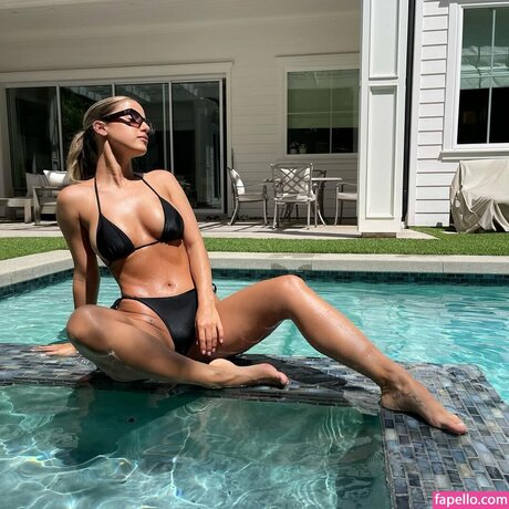 Sarah Patterson sex model picture