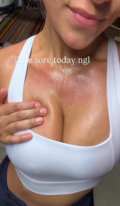 mywifeisgrowing erotic model picture