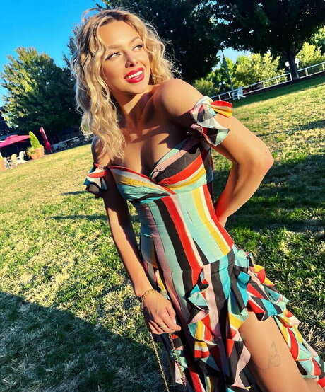 Bella Chadwick free pornstar img