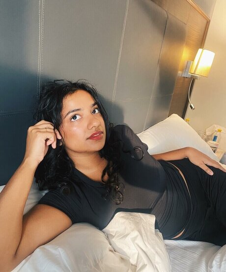 Abby Govindan nude model archive