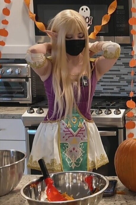 Harriet Barnes star hot pictures