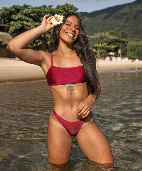 Ingrid Oliveira hd star photos