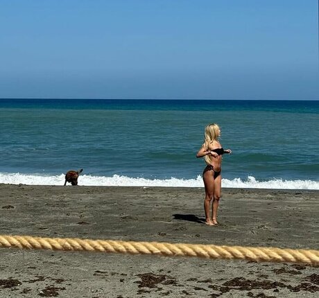 Ana Mena art model galleries