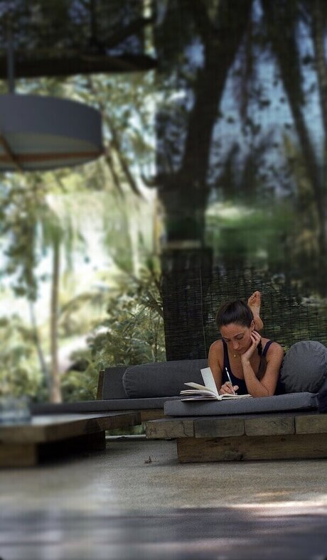 Vildan Cirpan hd actress photo