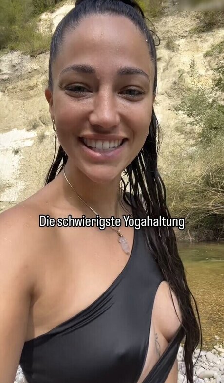 Vildan Cirpan nude model img