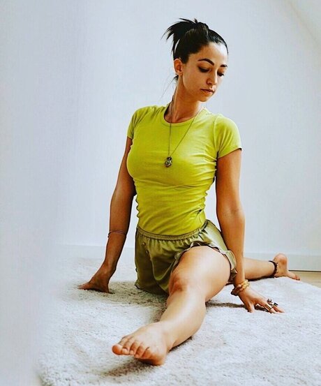 Vildan Cirpan naked model archive