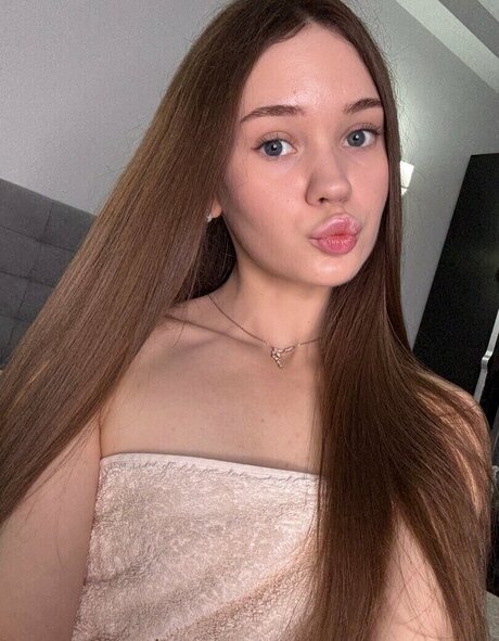 Barbara Babe nice model pics