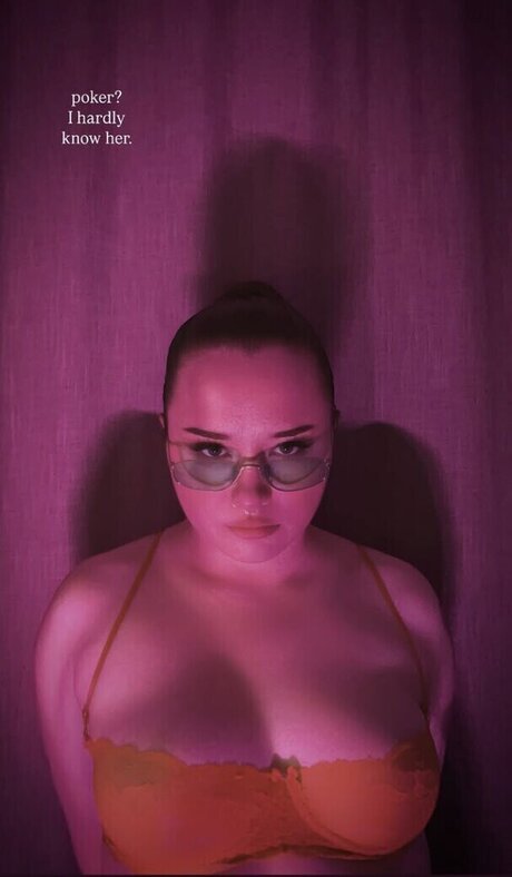 Sarah Schauer model beautiful gallery