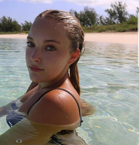 bienmichelle nice actress pics