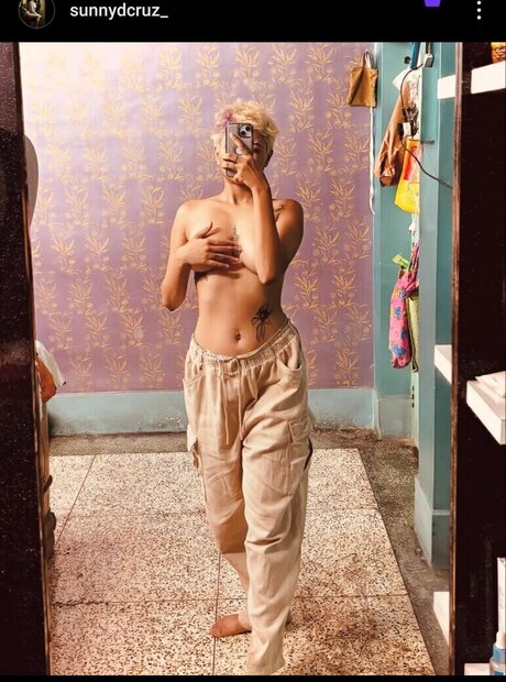 Sunnydcruz model top pic