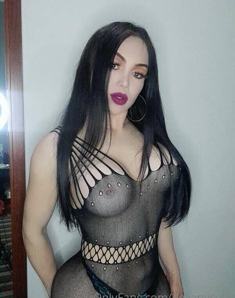 Devany Soto exclusive model img