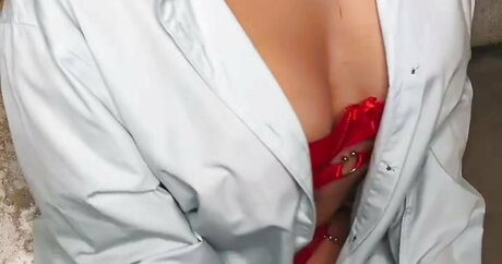 Mrsmollywilde model sex pics