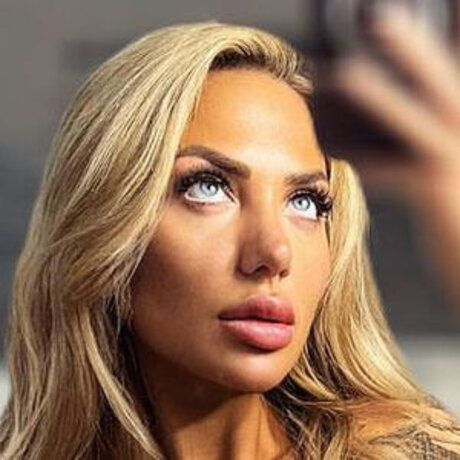 Emma Campbell perfect actress photo