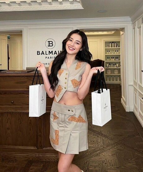 Nancy Momoland model nice picture