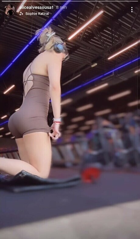 Alice Alves star art galleries