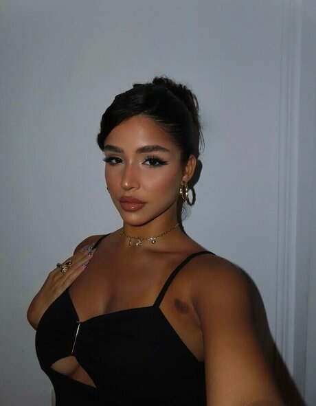 Roni Danino model art archive