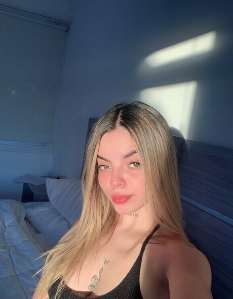 agathaacrr pornographic actress photos