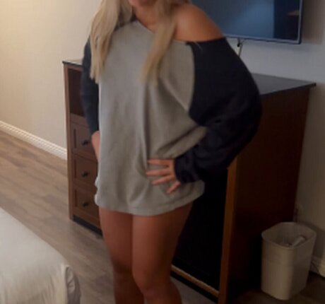 stella1005 erotic star pic