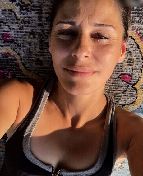 Funda Vanroy naked model galleries