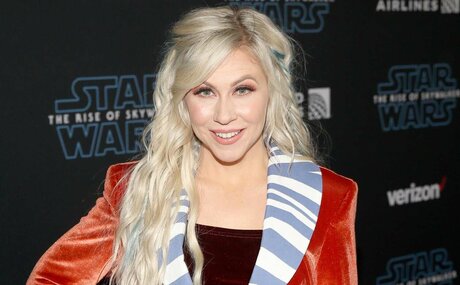 Ashley Eckstein beautiful actress pic