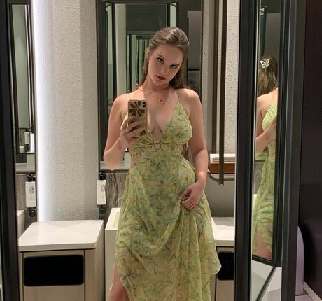 isabellaardley nudes star pictures