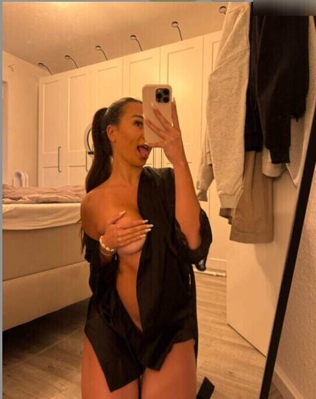 Vanessajolie nudes star archive