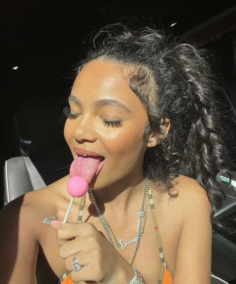 Brooklyn Queen hot star img