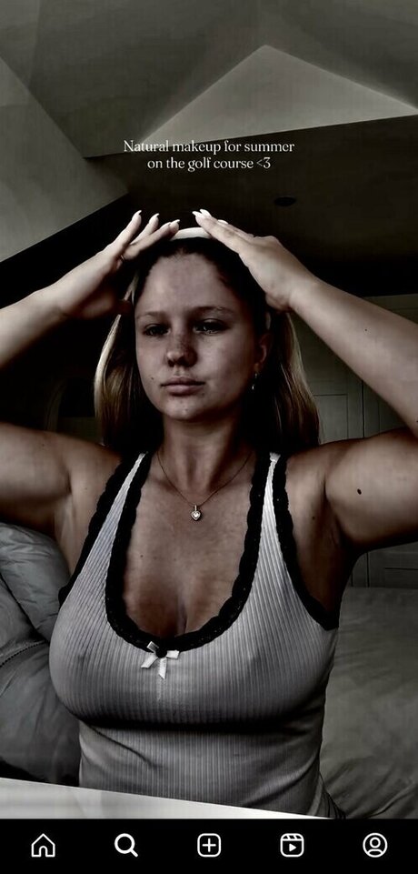 Caitlinnmazza art model img