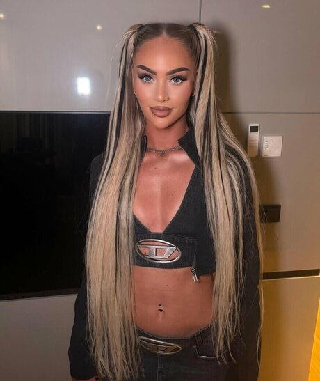 feet slave onlyfans beautiful xxx gallery