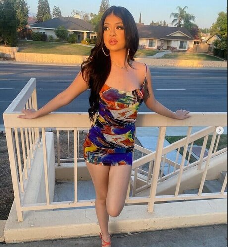 mia krystal nudes star picture