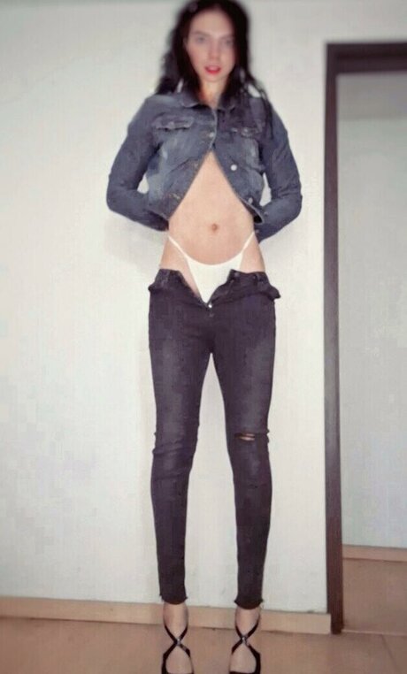 Solda Deryan star nudes images