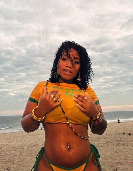 kortynie nudes actress pic