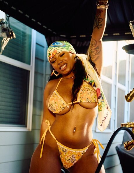 kortynie beautiful model picture