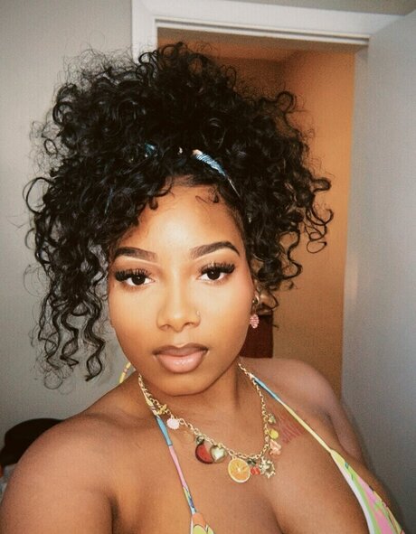 kortynie star naked image