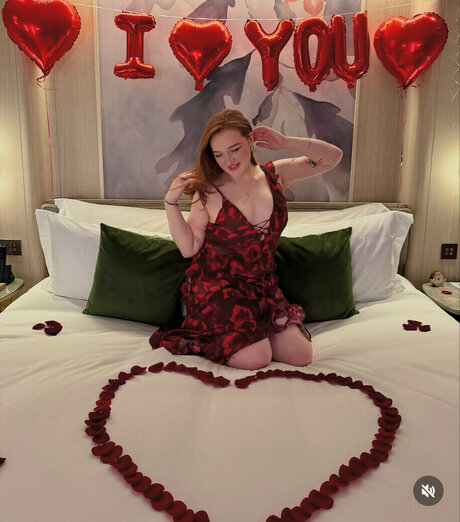 Eleanor Neale star hot gallery