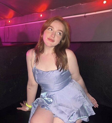 Eleanor Neale sex pornstar img