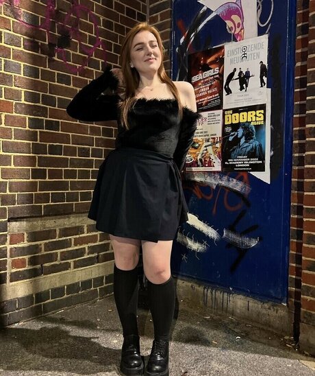 Eleanor Neale hot actress pictures