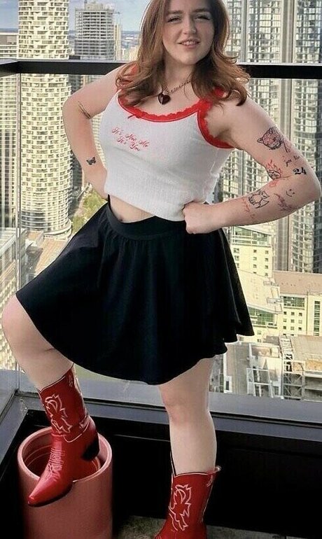 Eleanor Neale art star img