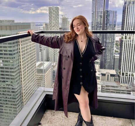 Eleanor Neale pornstar xxx pictures