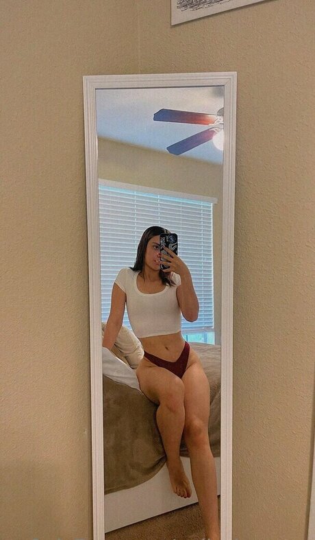 Nelly Becmac beautiful actress photo