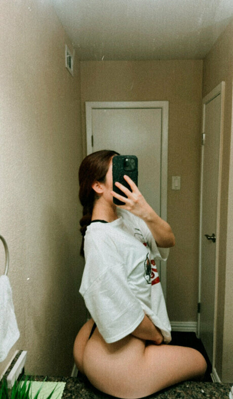 Nelly Becmac porn actress photos