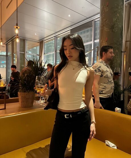 richellezz model hd photo