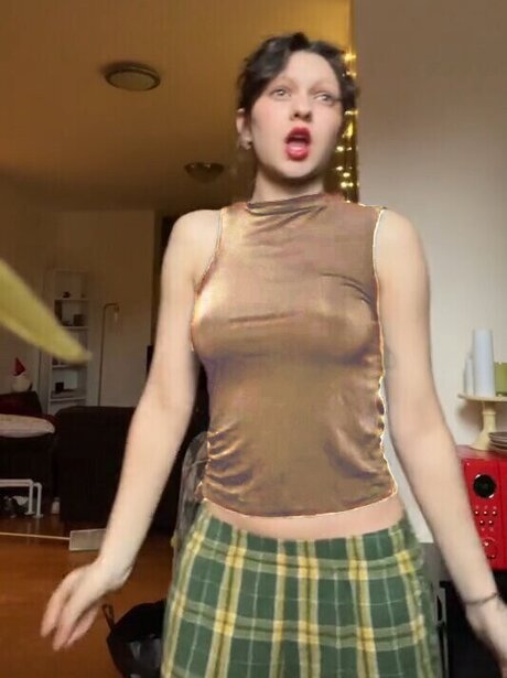 Dylan Troesken xxx model image